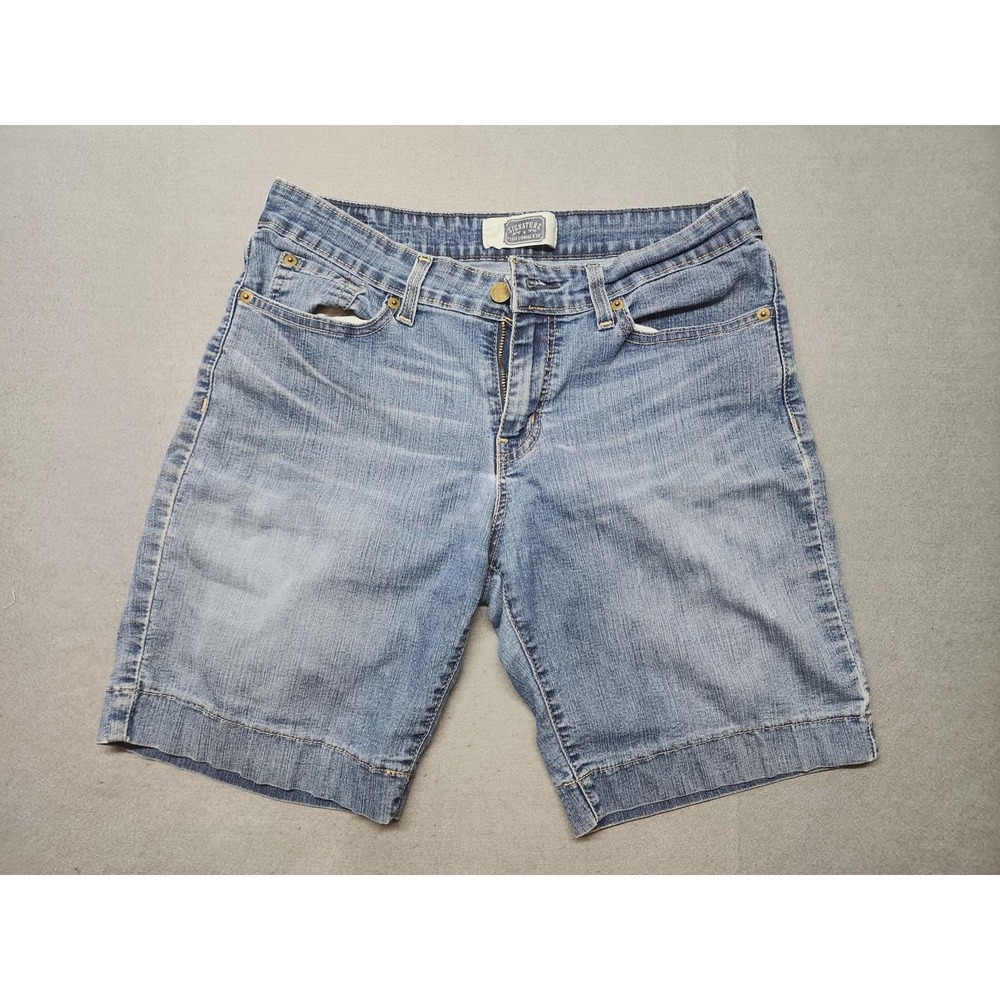 Signature by Levi Strauss Womens Blue Denim Bermuda Shorts Size 6 Medium Wash
